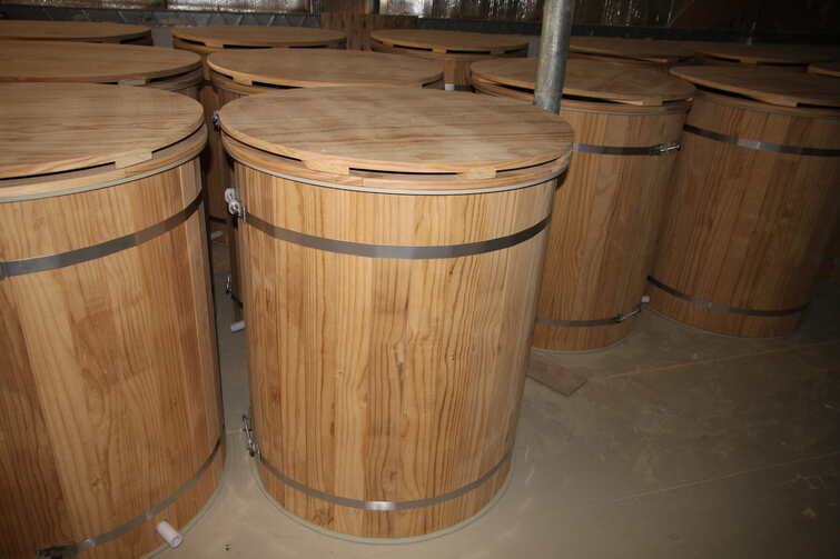 Thermo New Zealand Pine Ice Bath with PP Liner